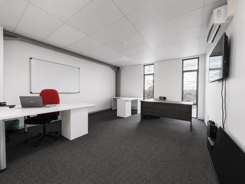 To Let Commercial Property for Rent in Fairview Eastern Cape